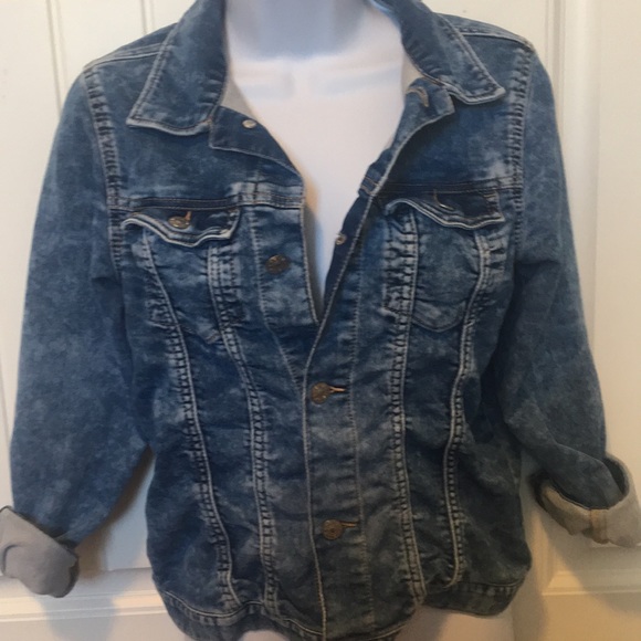light weight jean jacket - Picture 2 of 4